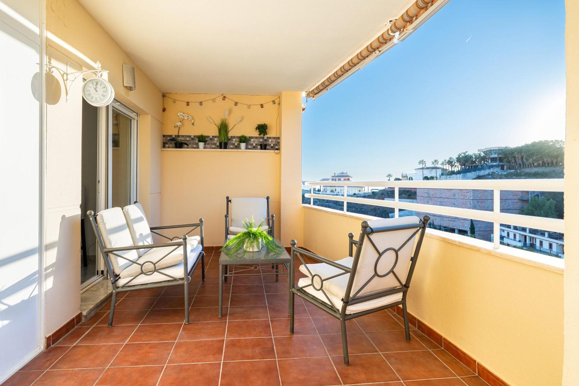 בנאלמדנה Holidays2Nueva Torrequebrada 2 Bedrooms And 2 Bathrooms, Terrace, Community Pool And Garage מראה חיצוני תמונה