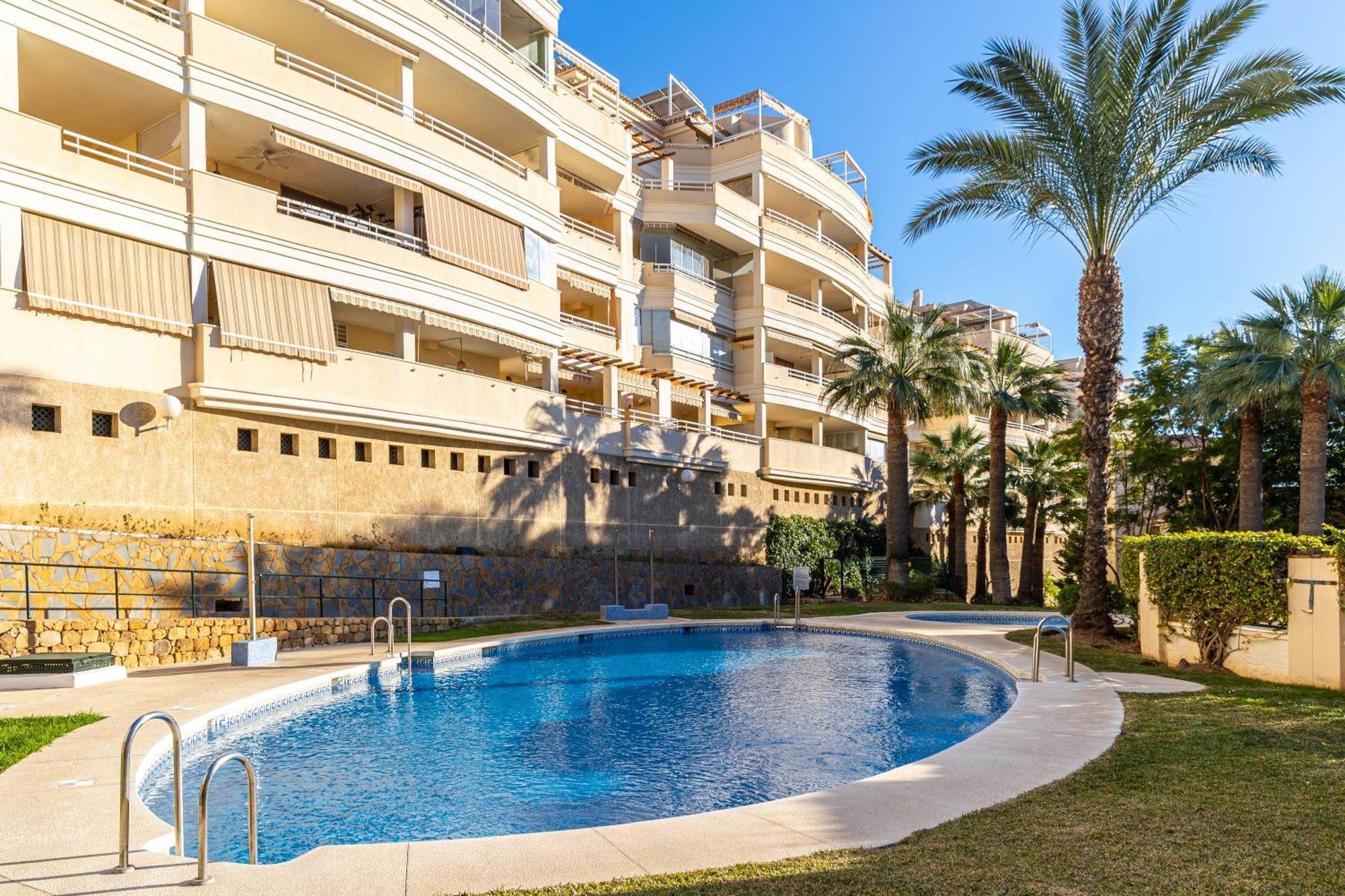 בנאלמדנה Holidays2Nueva Torrequebrada 2 Bedrooms And 2 Bathrooms, Terrace, Community Pool And Garage מראה חיצוני תמונה