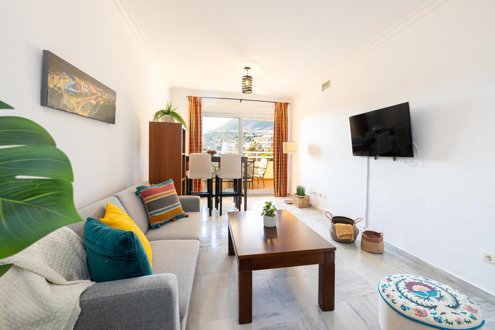 בנאלמדנה Holidays2Nueva Torrequebrada 2 Bedrooms And 2 Bathrooms, Terrace, Community Pool And Garage מראה חיצוני תמונה