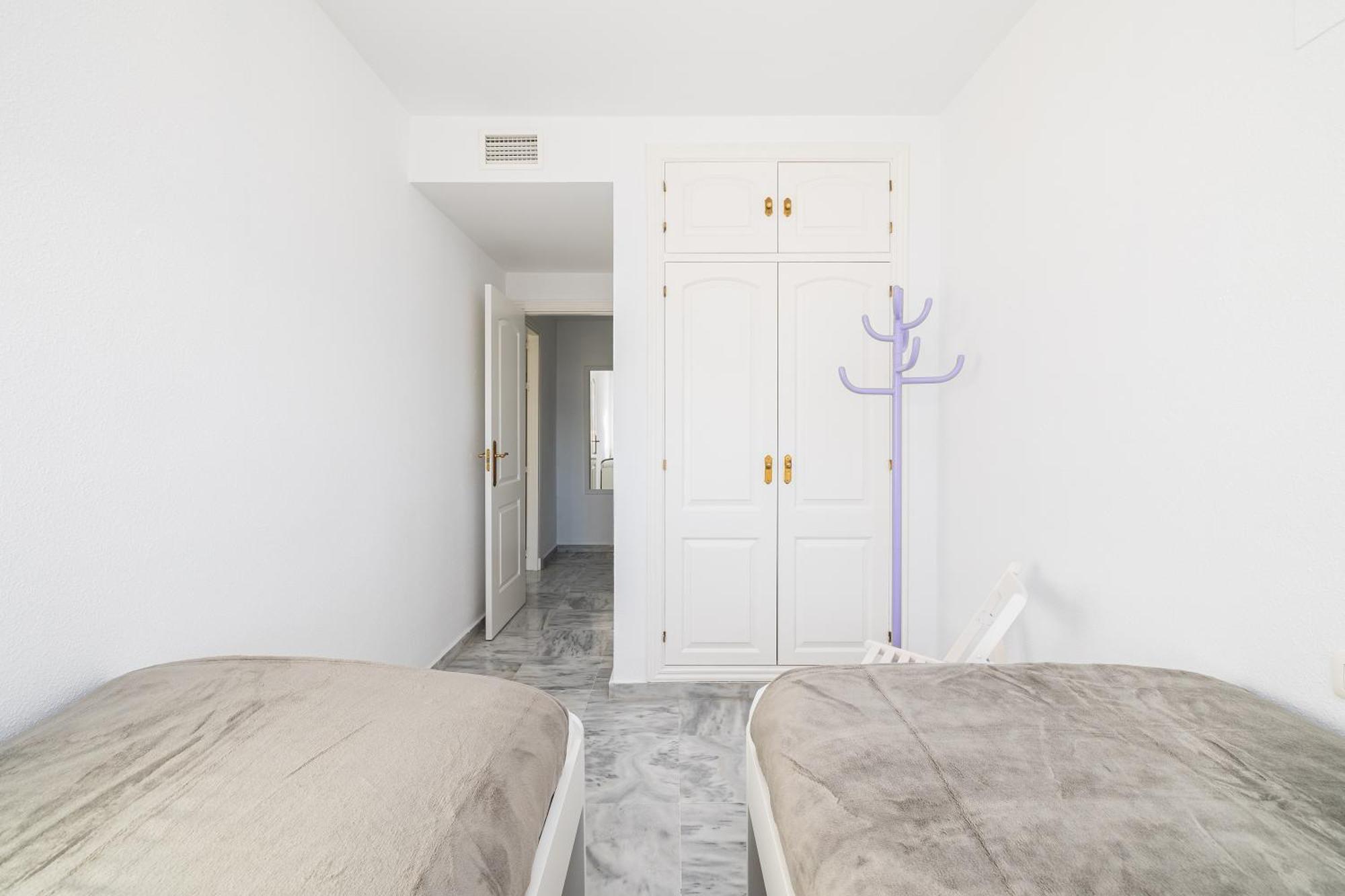 בנאלמדנה Holidays2Nueva Torrequebrada 2 Bedrooms And 2 Bathrooms, Terrace, Community Pool And Garage מראה חיצוני תמונה